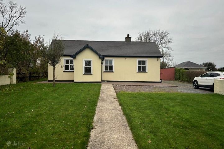 The Cottage, Knocknahowla More, Belgooly, Oysterhaven, Co. Cork