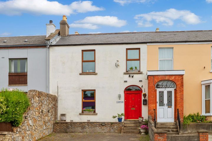 Lynton, 5 Roseville Terrace, Dundrum, Dublin 14, D14P4F1