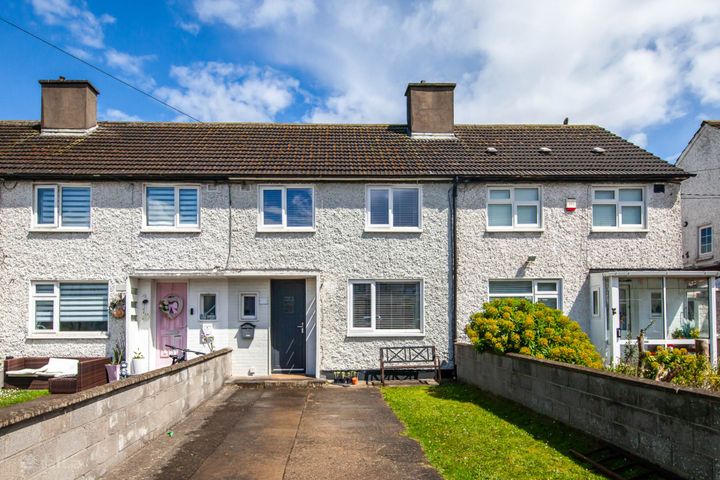 60 Edenmore Gardens, Raheny, Dublin  5, Co. Dublin, D05T2K4