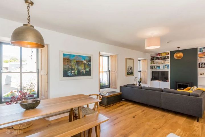 Main Street, Schull, Schull, Co. Cork, P81WR61