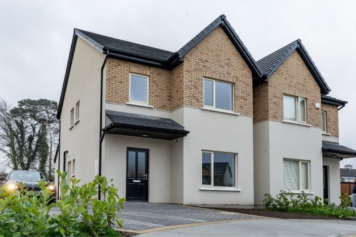 Cluain Dara, Derrinturn, Co. Kildare