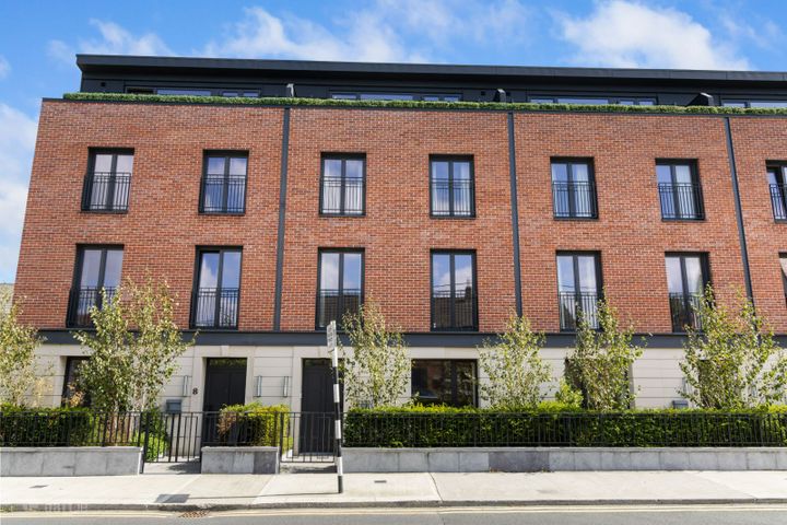 8 The Terrace, Torquay Road, Foxrock, Dublin 18, D18E36T