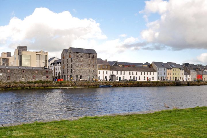 1 Spanish Parade House, 13 Merchants Road, Galway City, H91D431