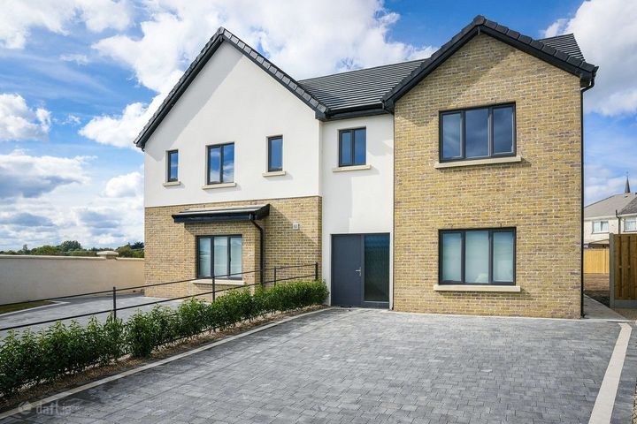 No 60 Cluain Loinn Grove, Oldcastle, Co. Meath, A82D9V2