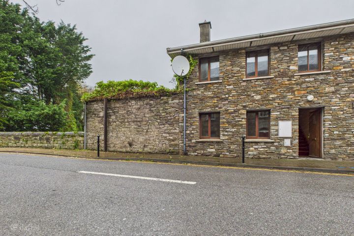 1 The Bridge, West Street, Tallow, Co. Waterford, P51YH6P