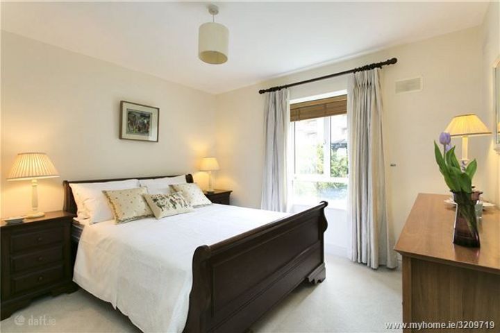 Apartment 115, The Berkeley Block, Pembroke Square, Grand Canal Dock, Dublin 4