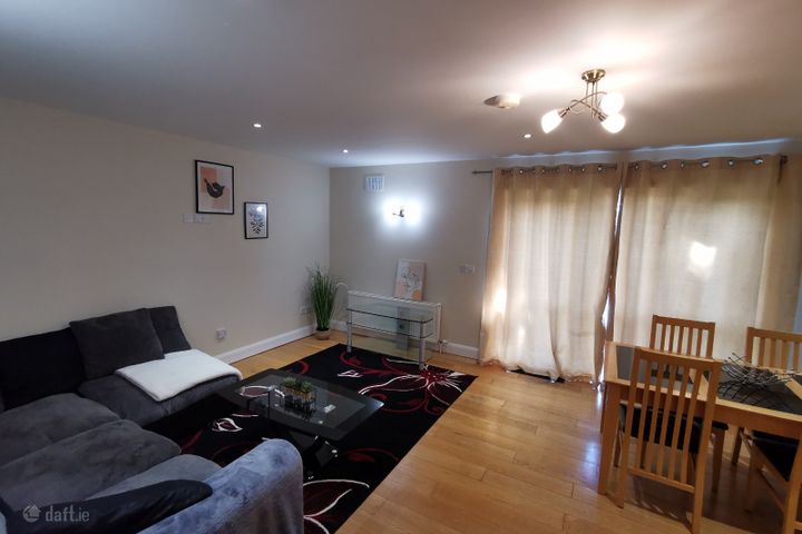 hawthorn cresent, Carrick-on-Shannon, Co. Roscommon