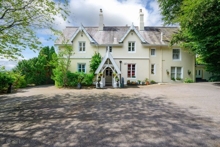 Robin Hill, Lake Road, Cobh, Co. Cork, P24RY88