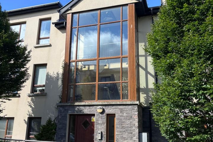 Slade Castle Avenue, Saggart, Dublin 24