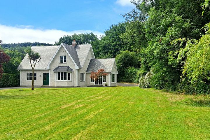 Coolnamohoge, Annaslinga Cross, Near, Mitchelstown, Co. Cork, P67E625