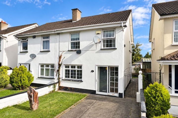 4 Woodvale Drive, Dublin 15, Hartstown, Dublin 15, D15W3KH