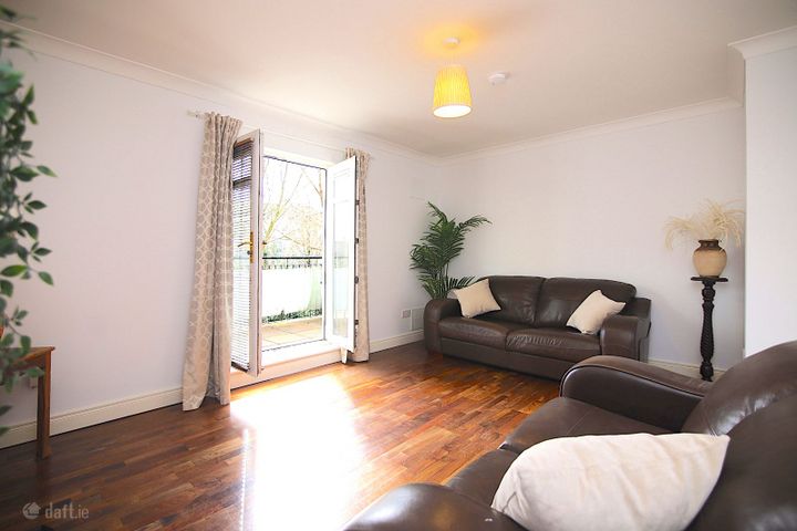 16 Holywell Park, Swords, Swords, Co. Dublin, K67F792 - Photo 2