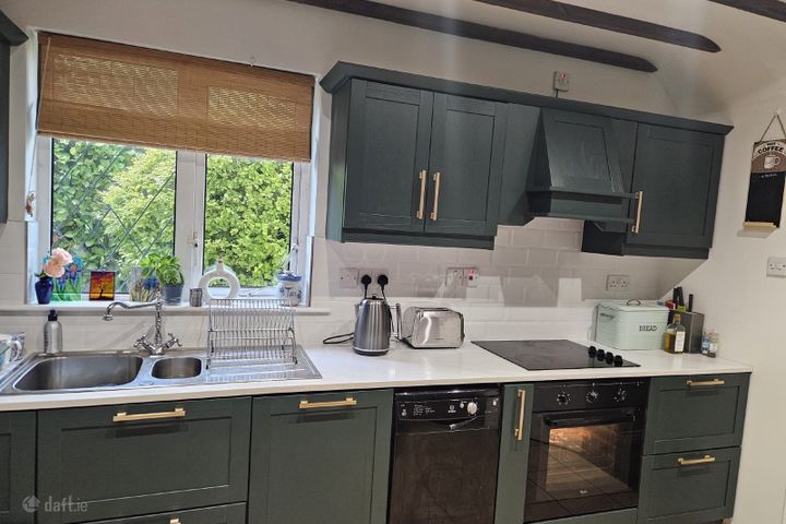 42 Whitethorn Park, Letterkenny, Co. Donegal