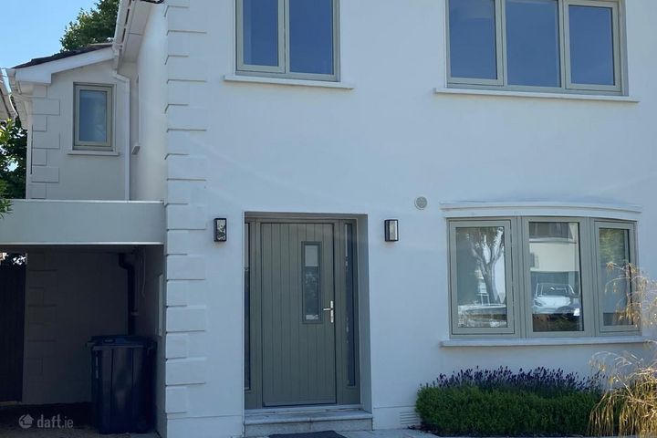 Castleknock Village Centre, Castleknock, Co. Dublin
