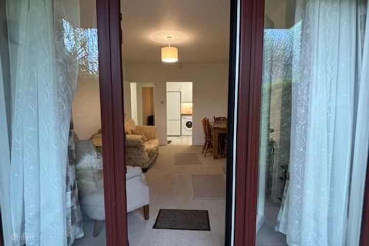 2 Bed Apartment ,Grand Canal View,James'S Walk,Dublin 8, Rialto, Dublin 8