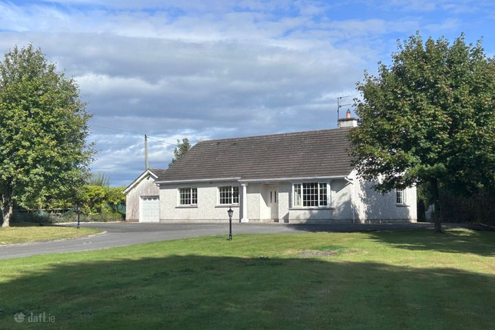 Ballintemple, Dundrum, Co Tipperary, E34N822