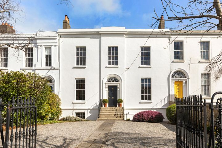 17 Lower Prince Edward Terrace, Carysfort Avenue, Blackrock, Dublin