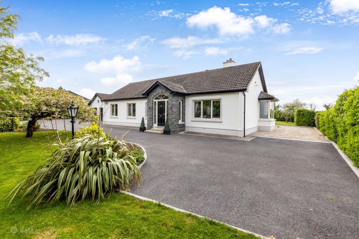 Readstown, Summerhill Road, Trim, Co Meath, C15KX43