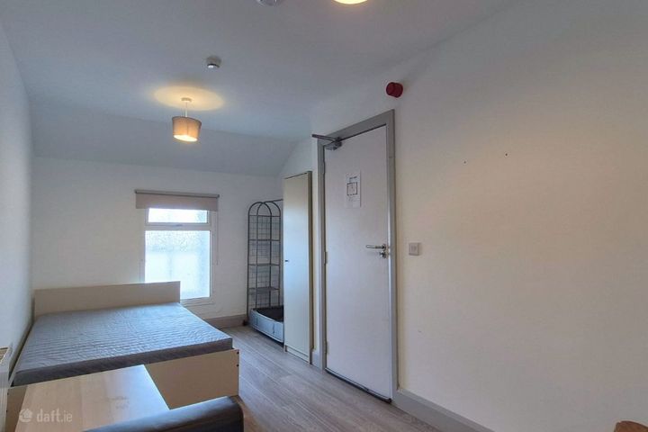 67 Henry Street, South Circular Road, Co. Limerick