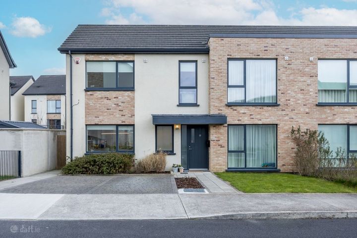 33 The Crescent, Saint Marnock'S Bay, Portmarnock, Co. Dublin, D13H6XV - Photo 2
