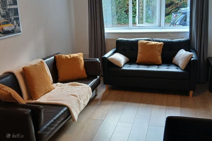 3 Fir House, Mespil Estate, Sussex Road, Dublin 4, Donnybrook, Co. Dublin