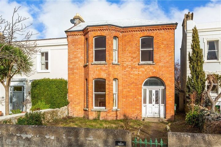 3 Neptune Terrace, Breffni Rd, Sandycove, Dublin