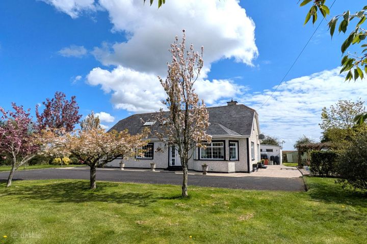 Mayfield, Saint Martin's Park, Ballycullane, Co. Wexford, Y34AK74