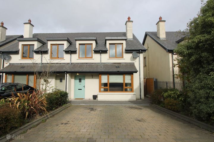 102 Fort Hill, Moneygurney, Rochestown, Co. Cork