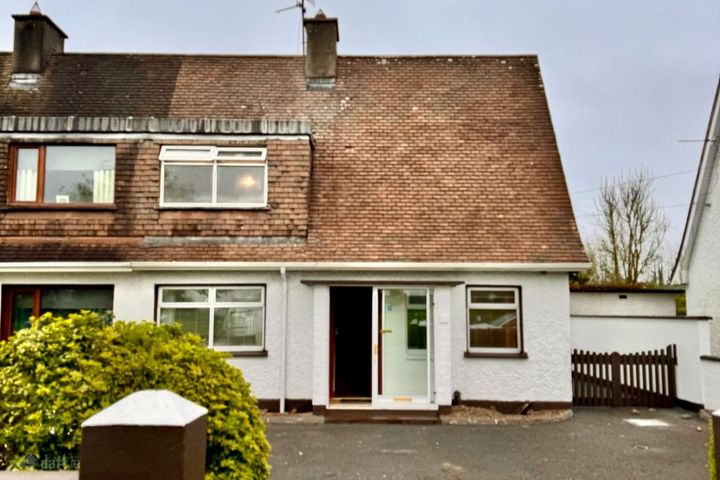 27 Altown, Garrycastle, Athlone, Co. Westmeath