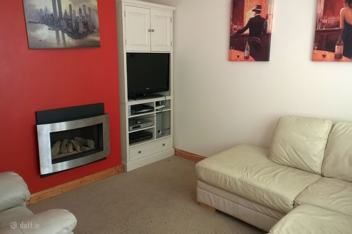 Dromard close, Clonmel, Co. Tipperary