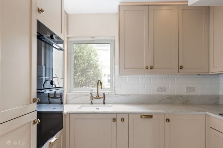 6 Ralph Mews, Newtownpark Avenue, Blackrock, Co. Dublin