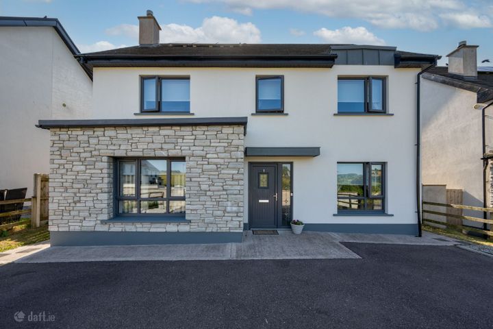 8 Glenn Rua, Courtbrack, Blarney, Co. Cork, T23FHY2