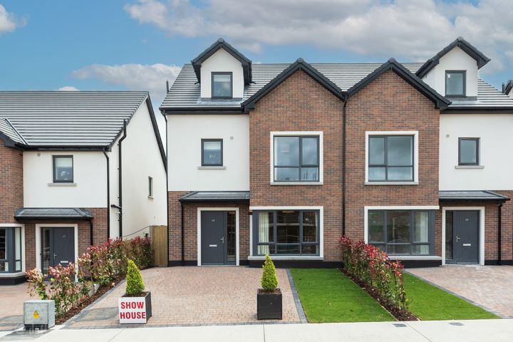 Blackrath Vale, Athgarvan, Newbridge, Newbridge, Co. Kildare