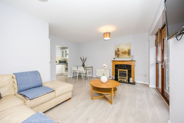 Apartment 54, Temple Gardens, Dublin 9, D09H9W2 - Photo 3