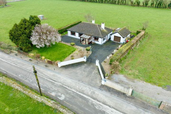 Castleroberts, Adare, Co. Limerick, V94C6RF
