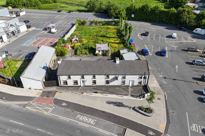 The Square, Claremorris, Co Mayo, F12C6X8