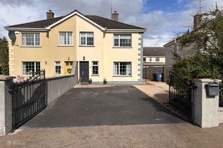 15 Clochrán, Kilcloghans, Tuam, Co. Galway, H54C795