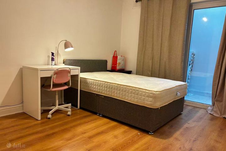 4 College Green, Green Road, Carlow, Carlow Town, Co. Carlow