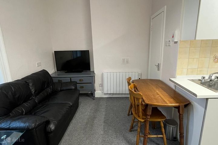 Flat 6, 33/35 Charleville Road, North Circular Road, Dublin 7