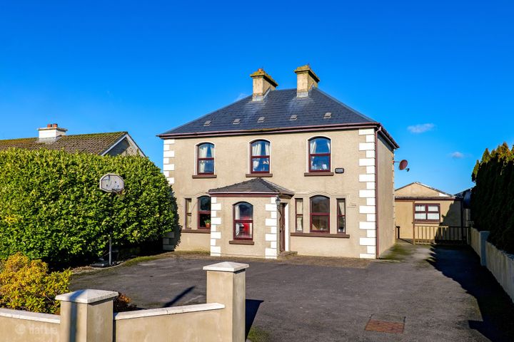 Fortfield House, Ballygaddy Road, Tuam, Co. Galway, H54KD61