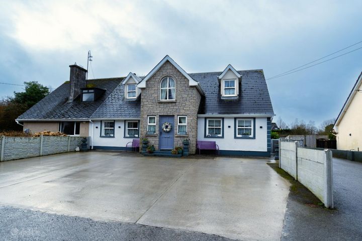 17 Collinstown, Clara, Clara, Co. Offaly, R35DK50