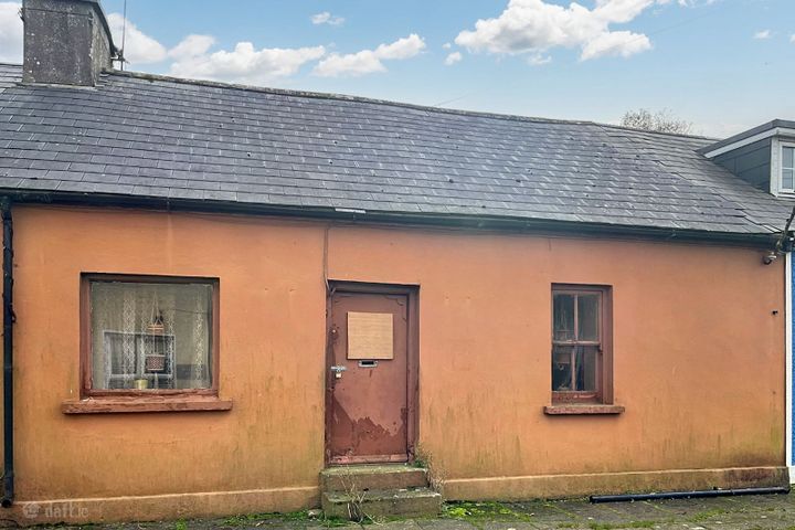 Upper Range, Rostellan, Midleton, Co. Cork, P25AE13