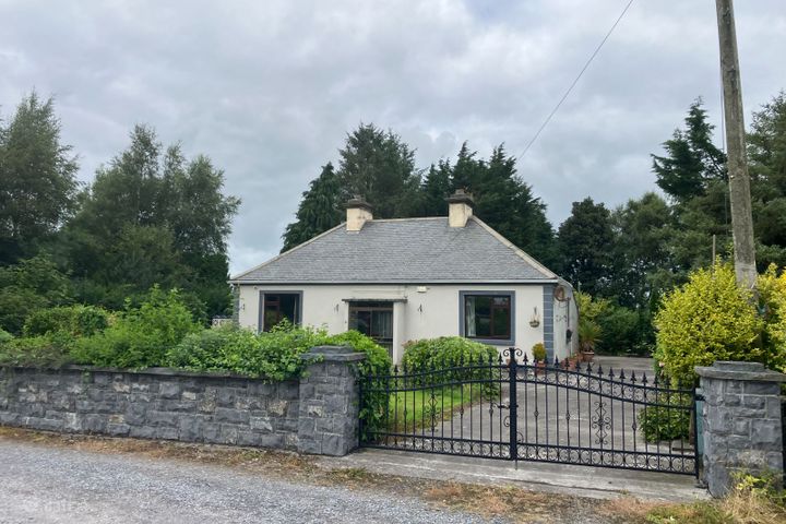 Carrowkeel North, Hollymount, Claremorris, Co. Mayo, F12H020