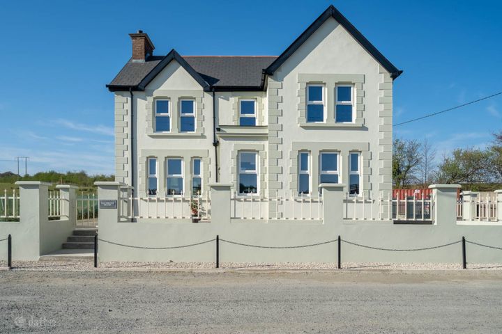 Monclink, Manorcunningham, Letterkenny, Co. Donegal, F92FR9P