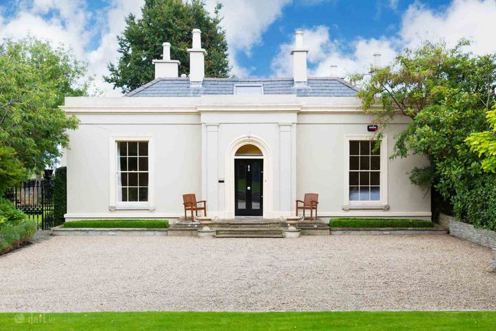 Albany Lodge, Albany Ave, Monkstown, Dublin