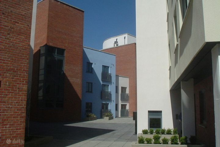 Tain Court, Bridge Street, Dundalk, Co. Louth