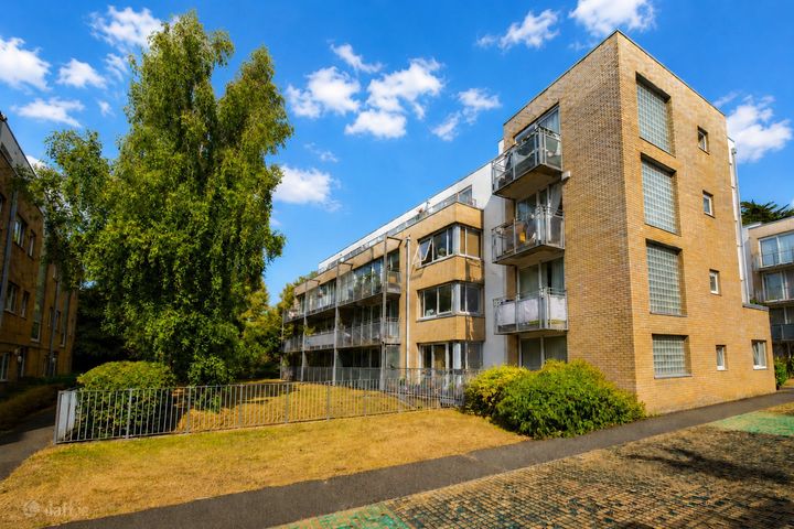90 Griffith Hall, Glandore Road, Drumcondra, Co. Dublin, D09PK49