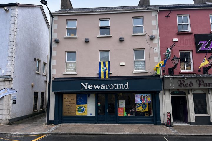 The Square, Roscommon Town, Co. Roscommon, F42K064