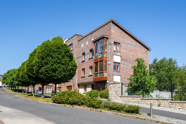 2f Belarmine Court, Belarmine, Stepaside, Dublin 18, D18HP40