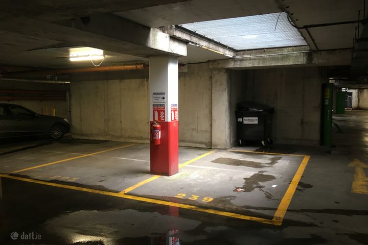 Custom House Square, IFSC, Dublin 1